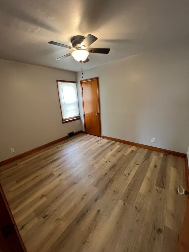 Building Photo - 5223 N 58th St