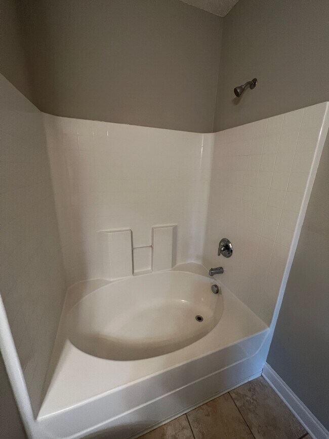 Building Photo - 104 Bull Bay Dr
