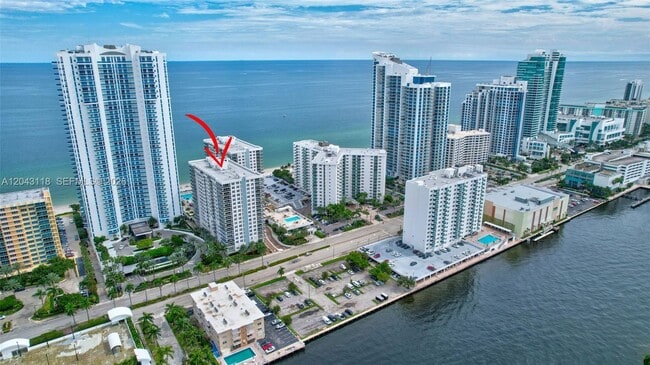 Building Photo - 2751 S Ocean Dr