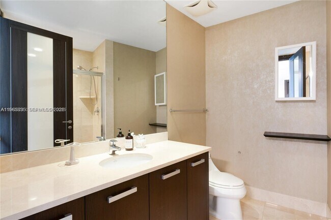 Building Photo - 18101 Collins Ave