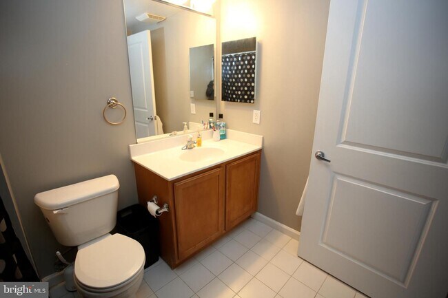 Building Photo - 7915 Eastern Ave NW