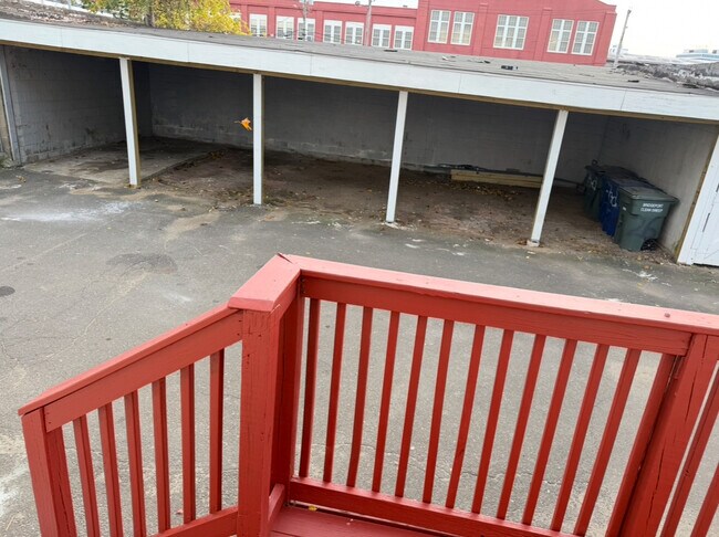 Building Photo - 26 Clarence St