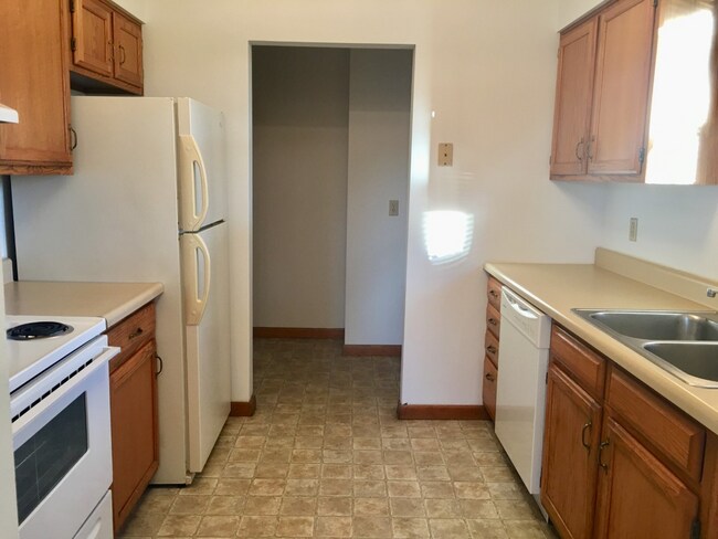 Building Photo - 4025 N Christopher Ct