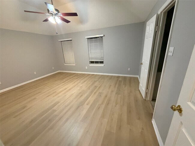 Building Photo - 819 Fern Springs Ct