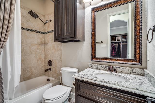 Building Photo - 401 Sarah Cir