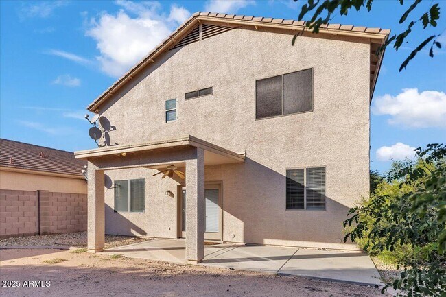 Building Photo - 9021 W Villa Maria Dr