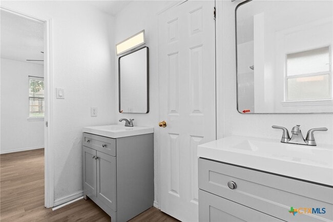 Building Photo - 3807 Water Oak Dr