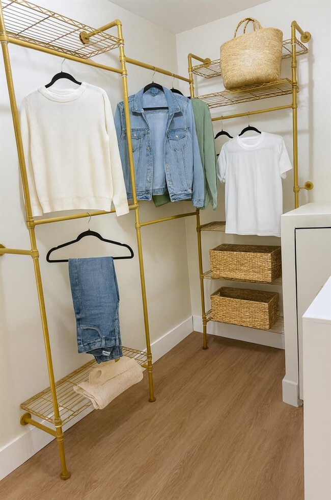 Building Photo - 2720 Forest Hills Blvd