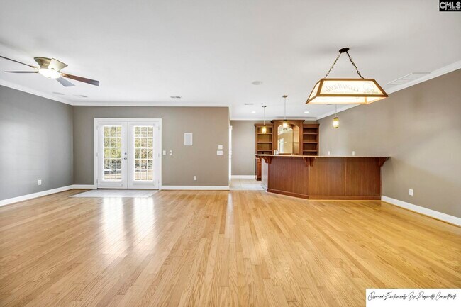 Building Photo - 120 Pinehurst Ct