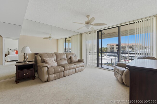 Building Photo - 2601 Marina Isle Way