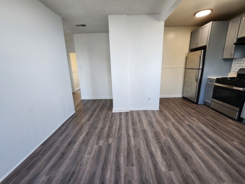 Living Room - 544 Grant St