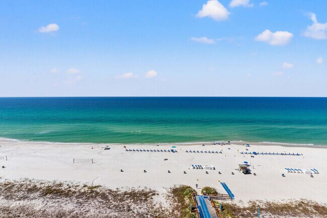 Building Photo - 8743 Thomas Dr