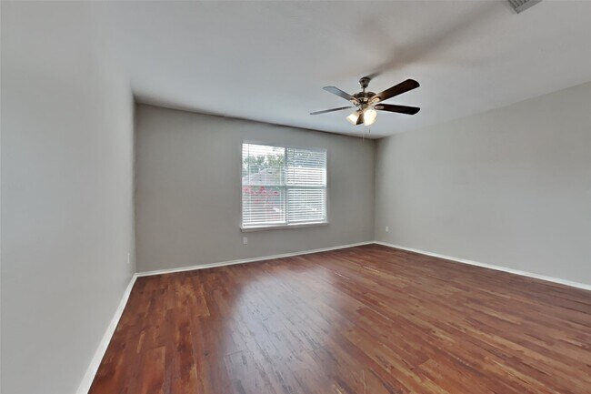 Building Photo - 19538 Shady Bank Dr