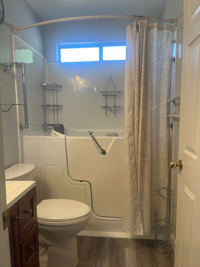 Building Photo - This rental won't last long. Don't miss ou...