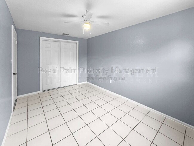 Building Photo - 6617 Warwick Cir