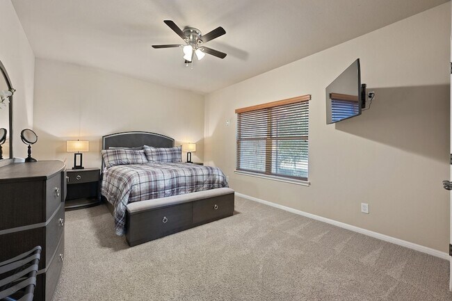 Building Photo - 22140 Rose Grass Ln