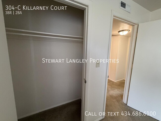 Building Photo - 304-C Killarney Court-