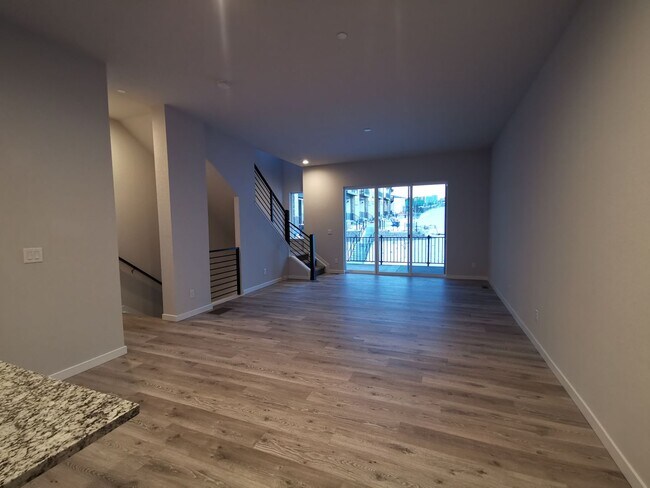 Building Photo - 2261 Buttercup Ln