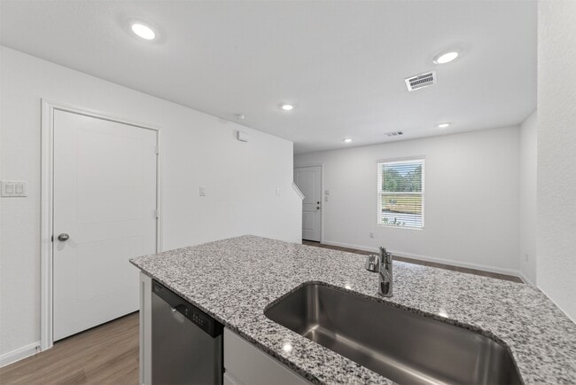 Building Photo - 2037 E Gemini Dr