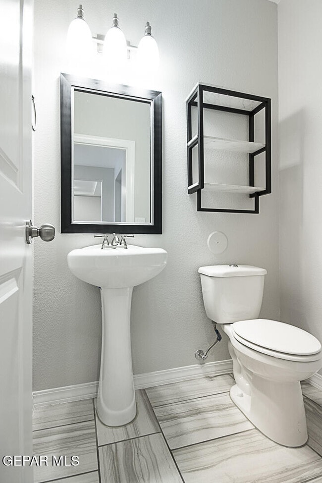 Building Photo - 2621 Mike Price Dr