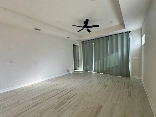 Building Photo - Centrally Located in Growing Area, Gated Community!