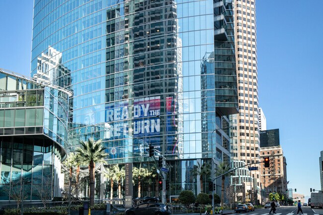 Building Photo - 612 Flower St