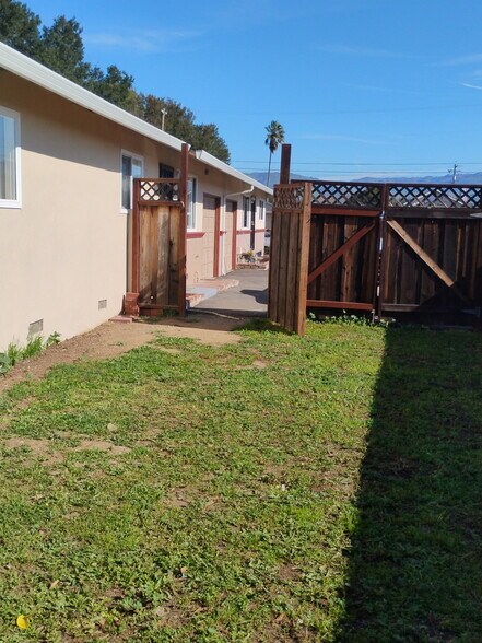 PRIVATE BACK YARD ROOM FOR EXTRA PARKING - 16245 Keith Way