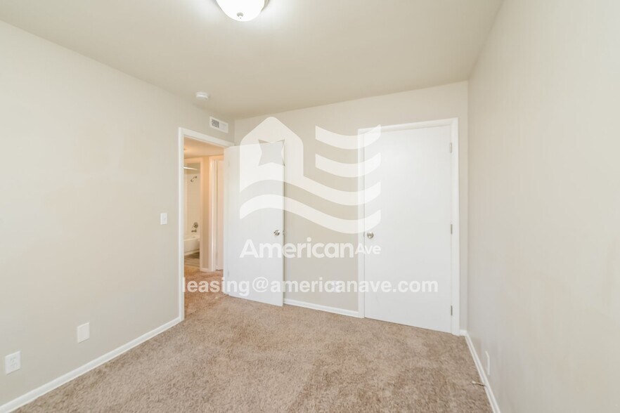 Building Photo - 2905 Galaxy Ct NE