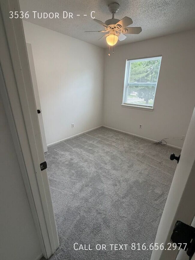 Building Photo - 3536 Tudor Dr