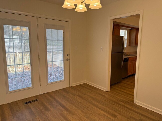 Building Photo - ** Beautiful 4 bedroom House in Farragut Area **