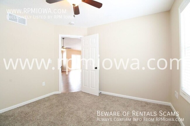Building Photo - FINISHED BASEMENT!!! 4 Bedroom, 3 Bath Hom...