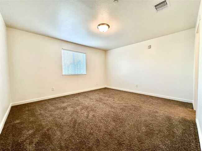 Building Photo - 21155 Gosling Rd