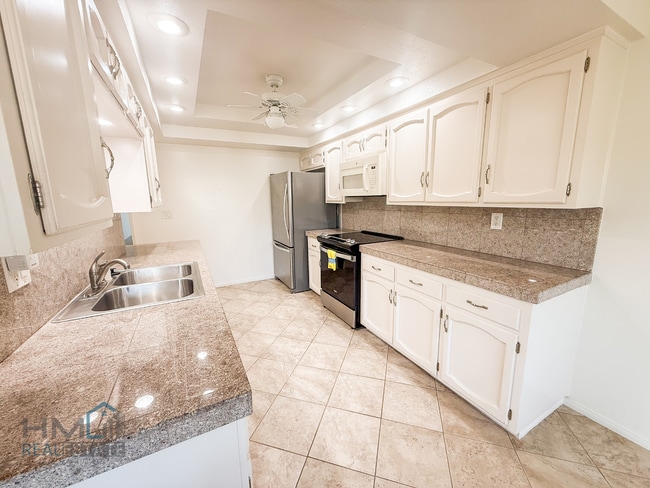Building Photo - Del Mar Beach Club 2bd/2ba Condo