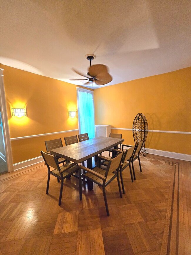 Building Photo - 3-Bedroom, 1.5 Bathroom Charles Village Townhouse