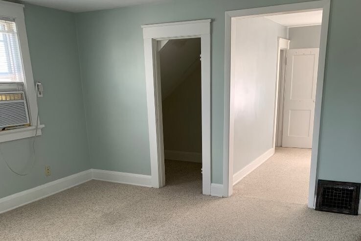 Building Photo - 2040 S 74th St