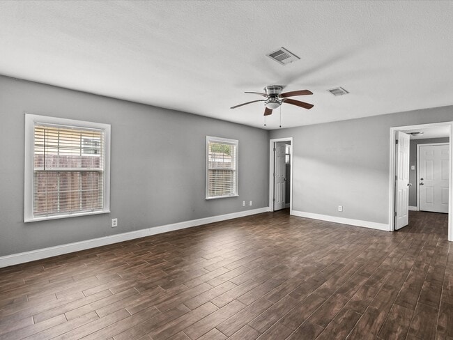 Building Photo - 2512 Jackson