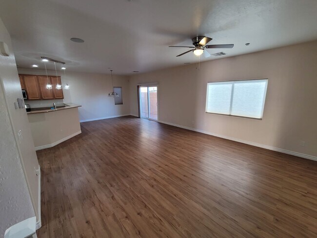 Building Photo - 6221 Joaquin Hills Ct