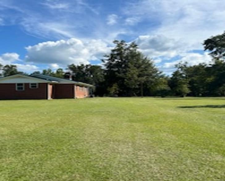 Yard - 2511 Mashburn Rd