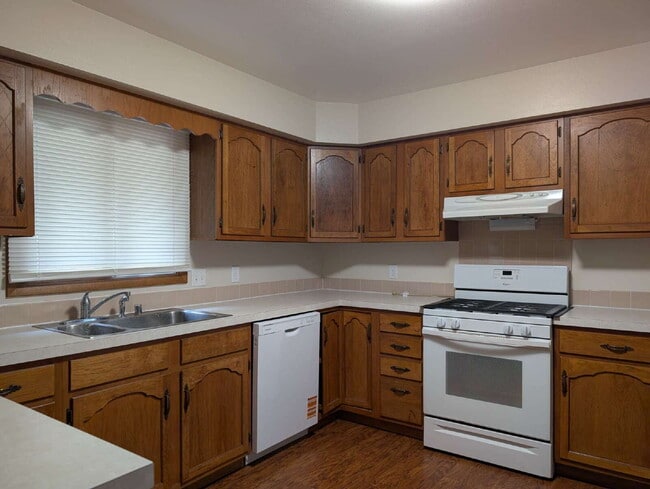 Building Photo - Nice 3 Bedroom Ranch in Appleton