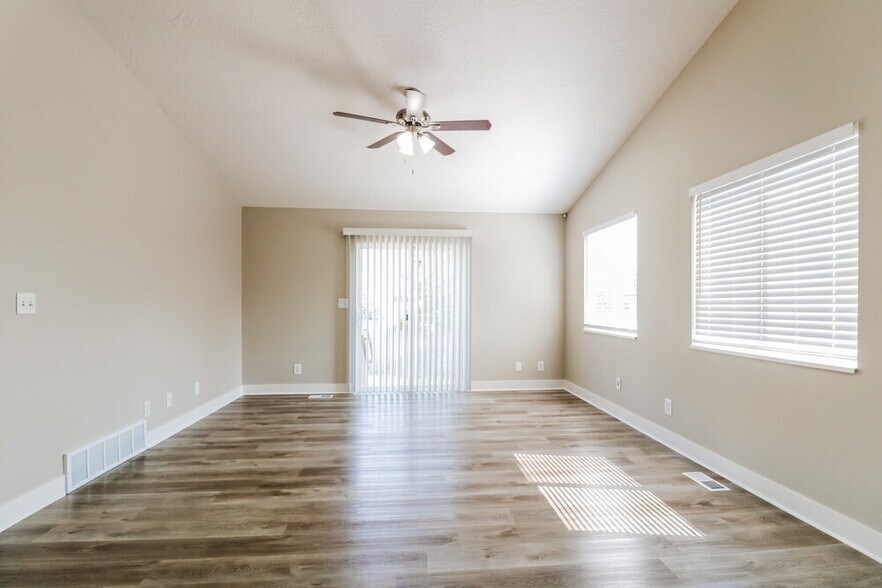 Building Photo - 7477 Mesa Maple Dr