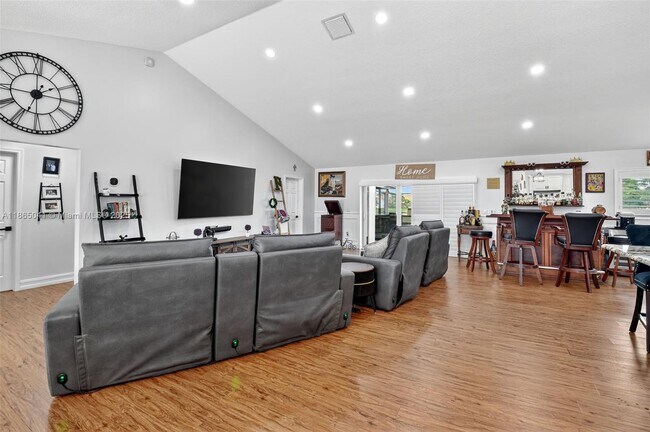 Building Photo - 9505 Majestic Way