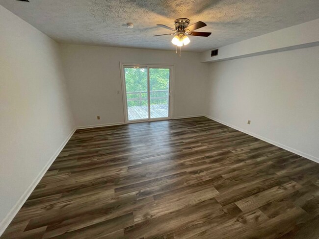 Building Photo - 5 Hapgood Hill