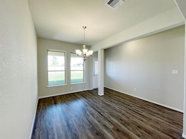 Building Photo - 24946 Via Arabella Ln