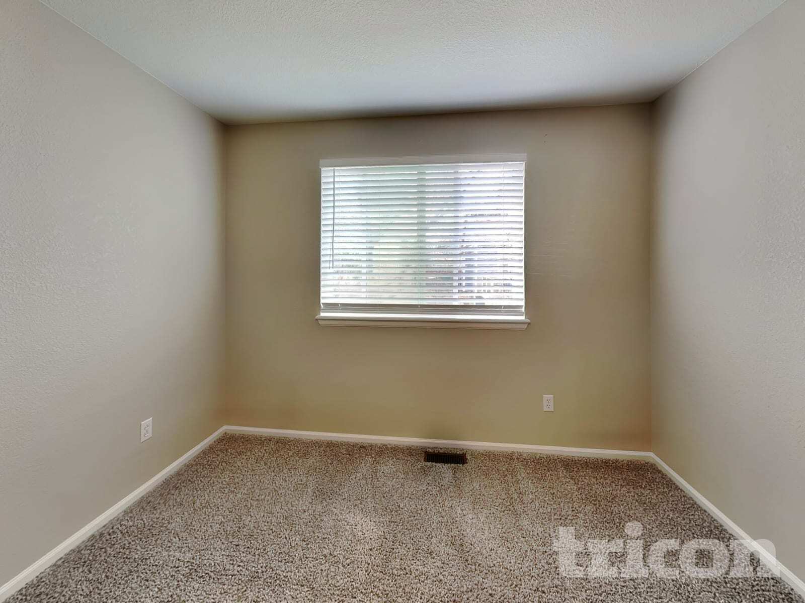 Building Photo - 4843 S Liverpool Cir