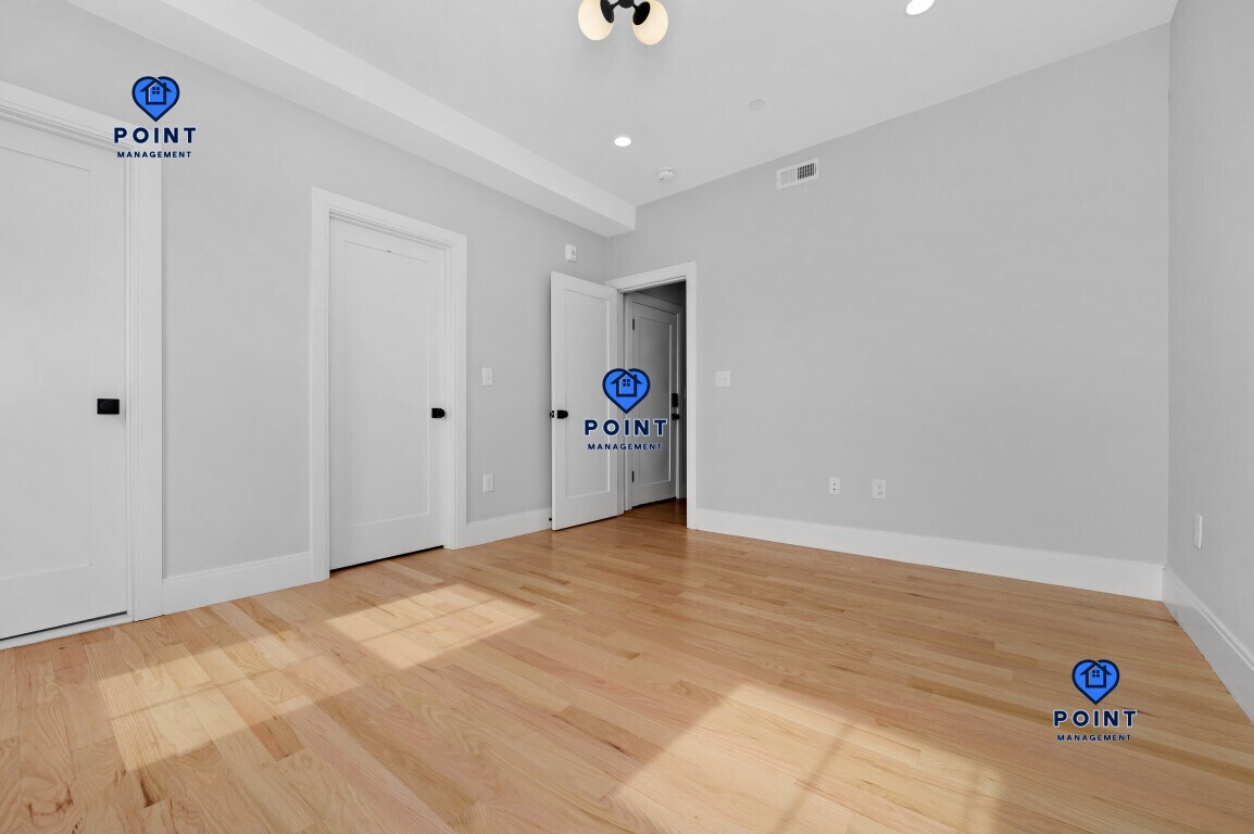 Building Photo - 130 Bremen St