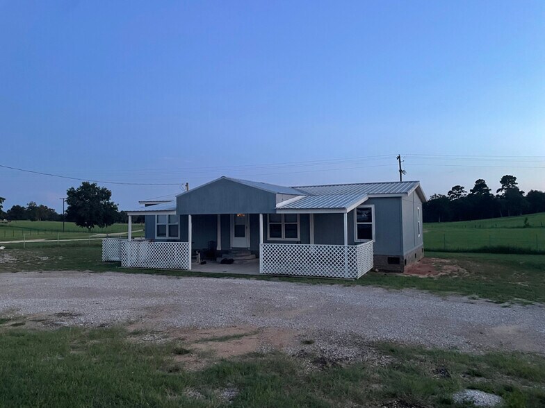 Primary Photo - 5512 County Rd