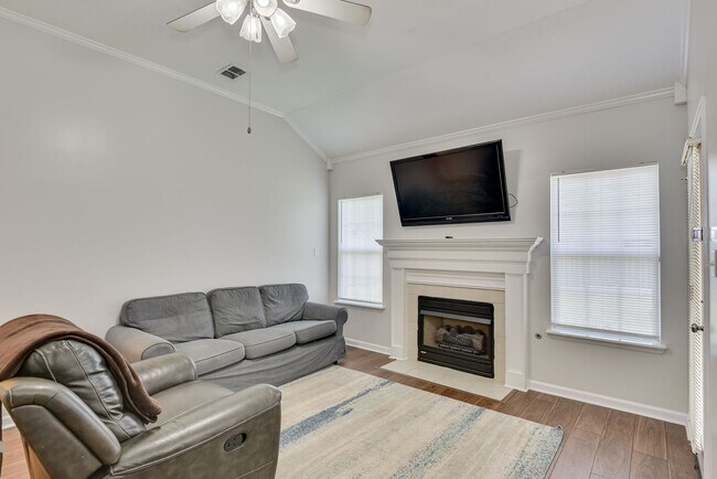 Building Photo - 660 Butler Springs Cir