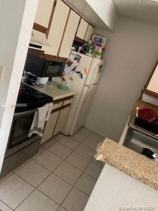Building Photo - 2946 S University Dr
