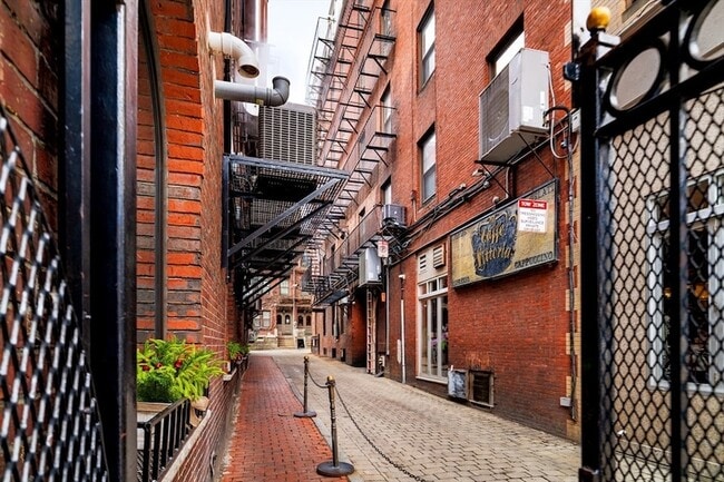 Building Photo - 188 North St