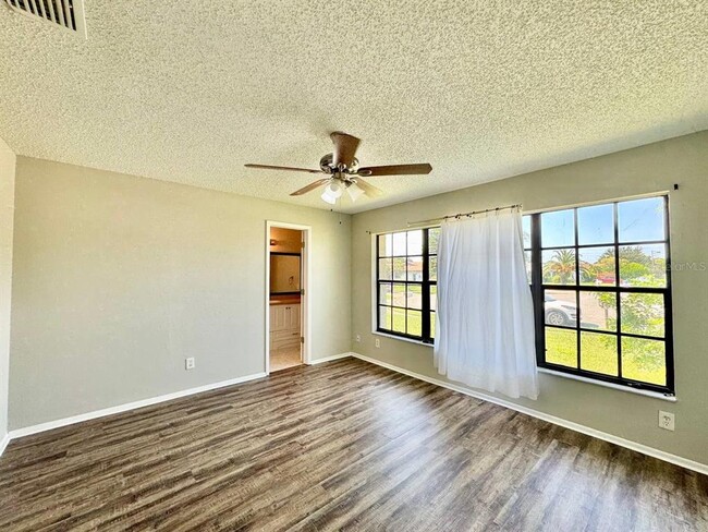 Building Photo - 2414 San Luis Rd
